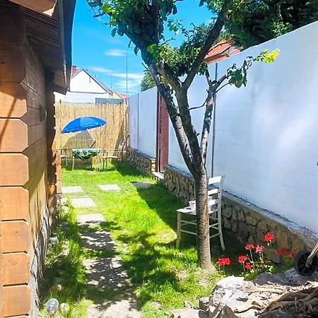 Daniel-mikulov, A Private Just For Деревянный коттедж
