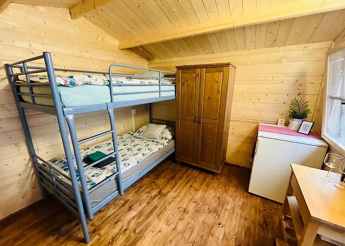 Lodge Daniel-mikulov, A Private Just For